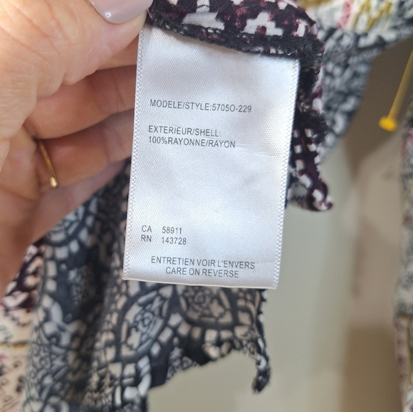 Tribal Jeans Aztec Print Tunic Blouse | V-Neck | Bohemian Style | Rayon Size M - Picture 7 of 10